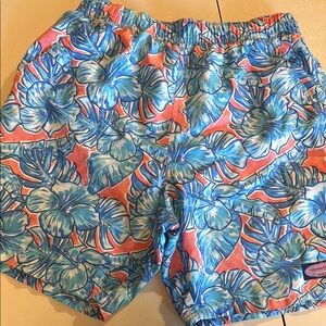 Vineyard Vines Men’s XS Blue and Coral Leaf Print Swim Shorts